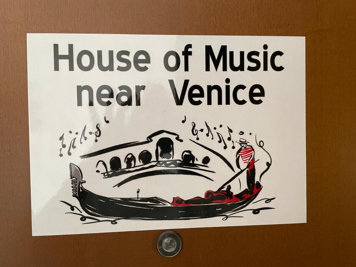 House Of Music Near Venice 몰리아노베네토 외부 사진